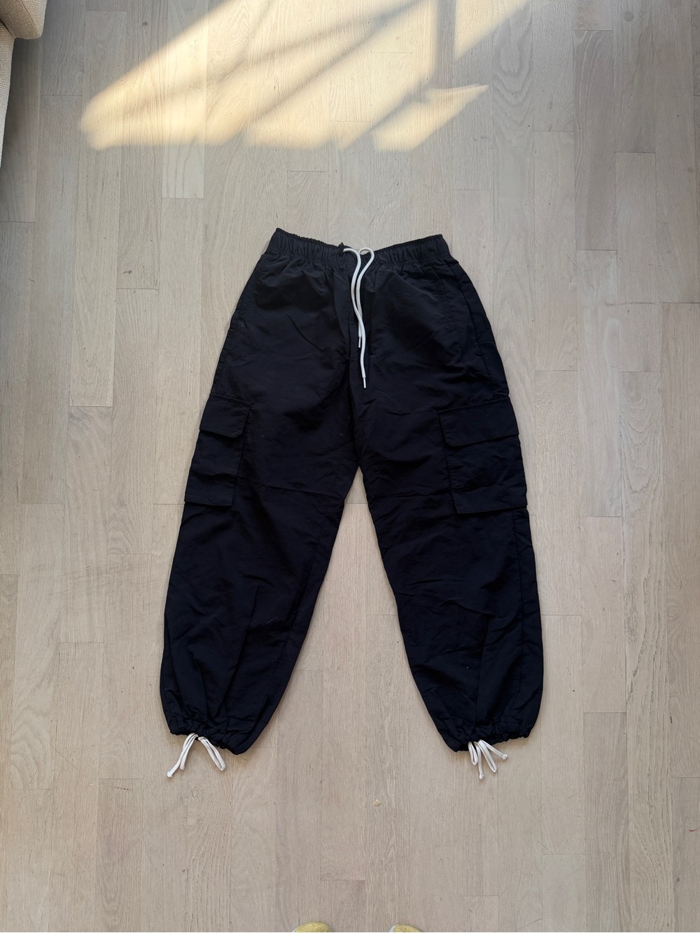 Levi’s Black Cargo Jogger Pants with Drawstring